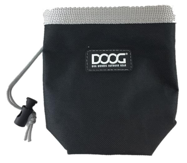 treat bag to use for training dogs on leash