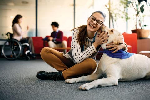 woman with therapy dog